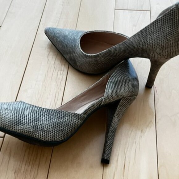 New in Box Colin Stuart Beautiful Snake Print Heels Pumps Size 9 - Picture 3 of 9